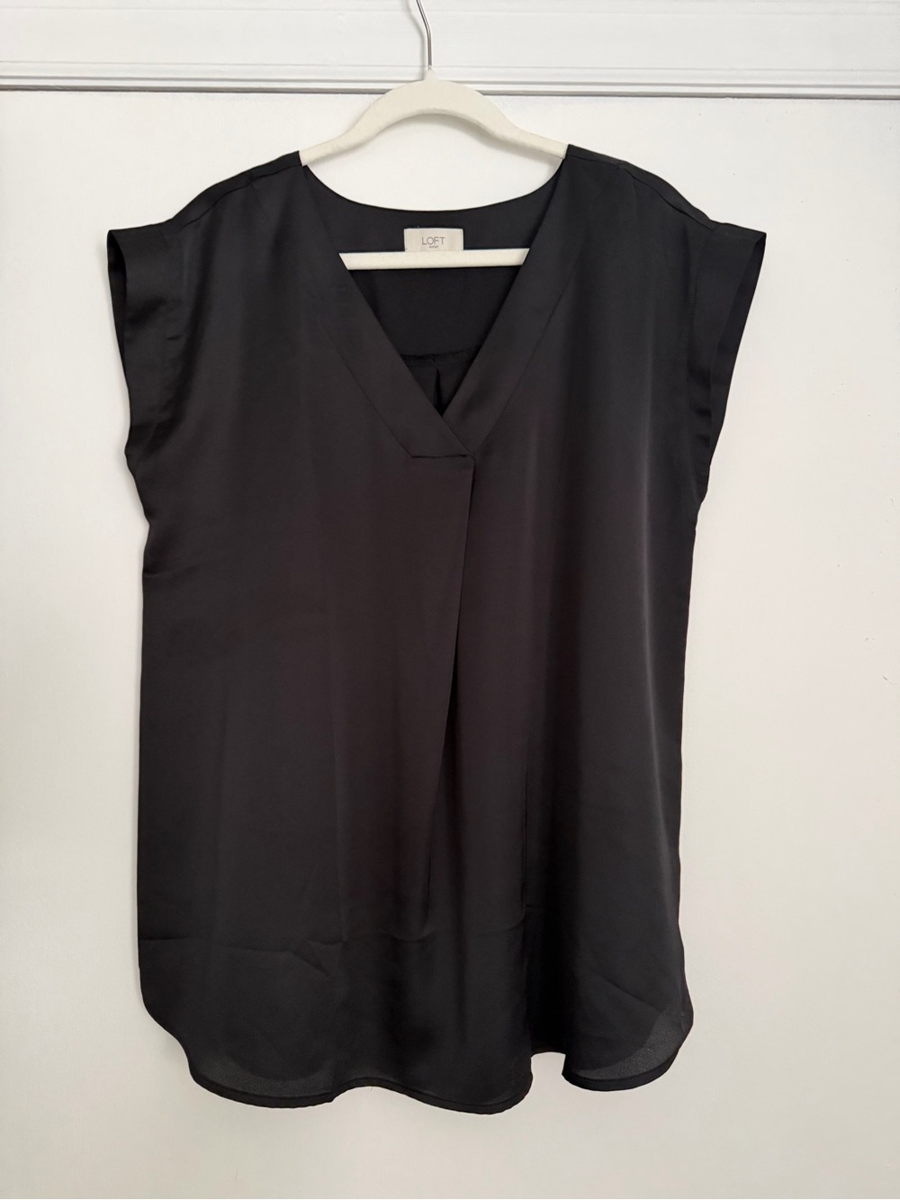 LOFT Black V-Neck Cap Sleeve Blouse with Front Pleat